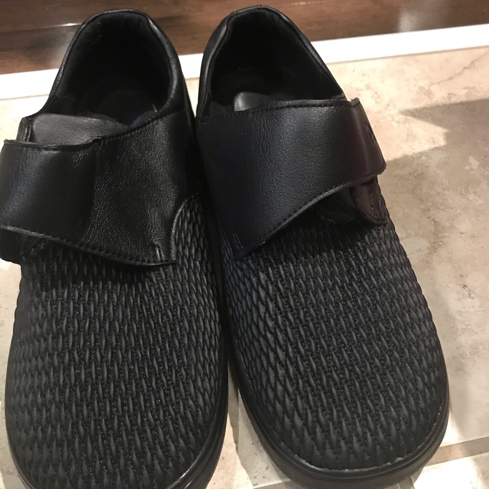 PED RX women’s shoes size 9